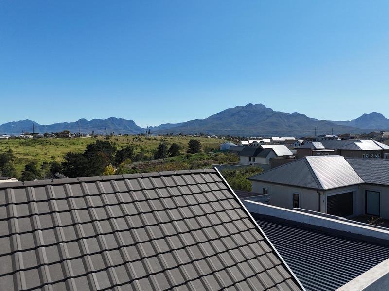 4 Bedroom Property for Sale in Blue Mountain Village Western Cape